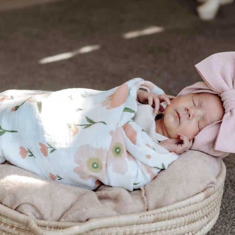 MACCIE bamboo muslin swaddle baby blanket | pink poppy flowers