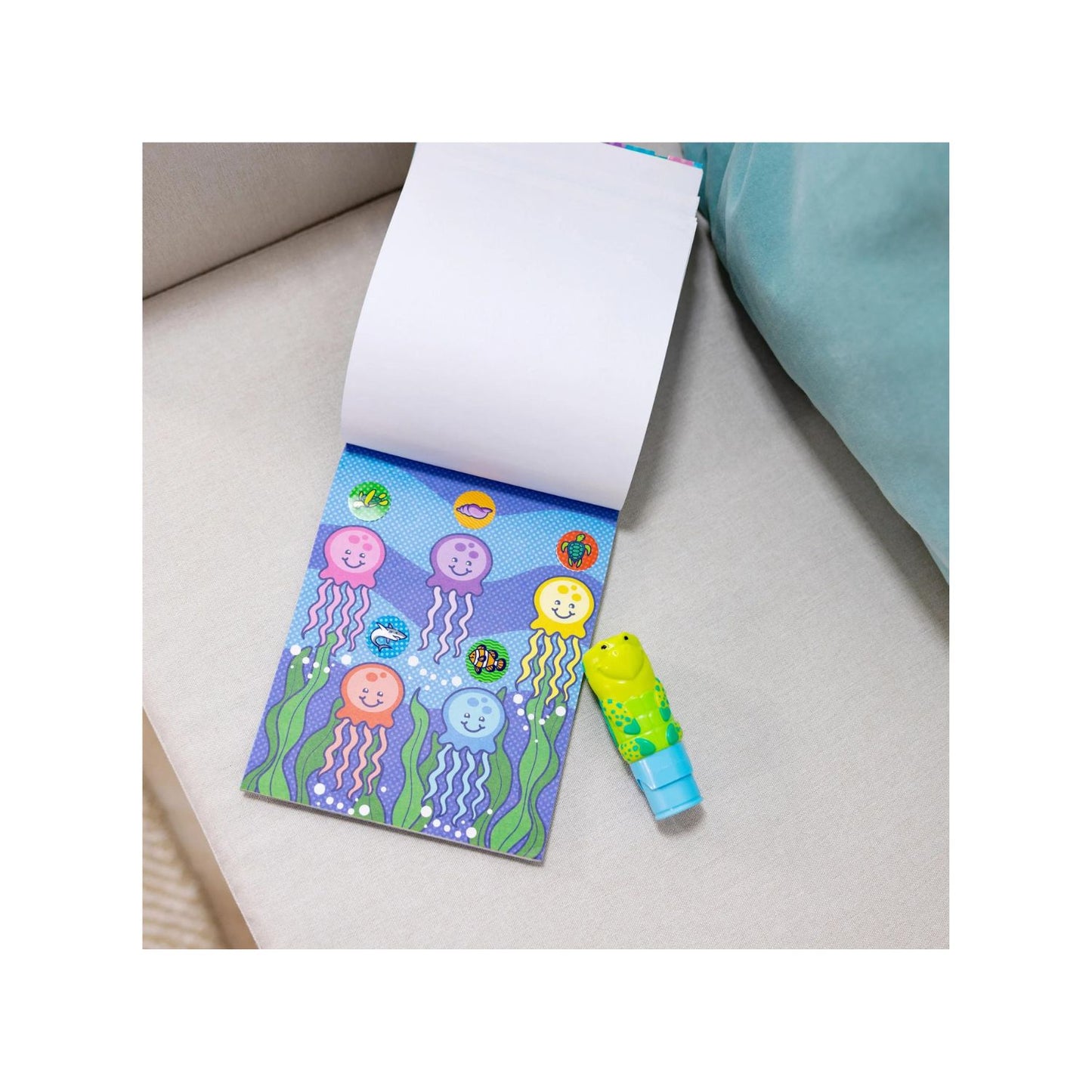 Melissa & Doug Sticker WOW! – Sticker Stamper & Activity Pad – Turtle