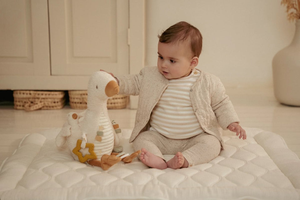 Little Dutch Activity Cuddle Goose Newborn Naturals