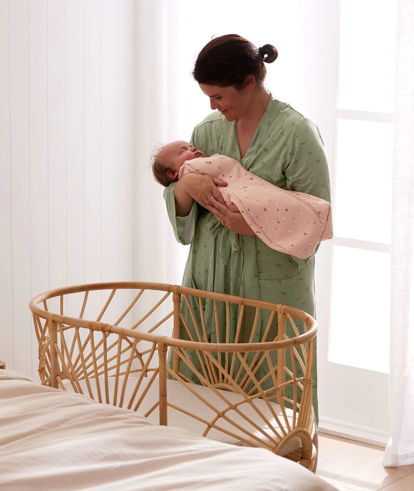 ErgoPouch Cocoon Swaddle Bag 1.0 Tog Daisies