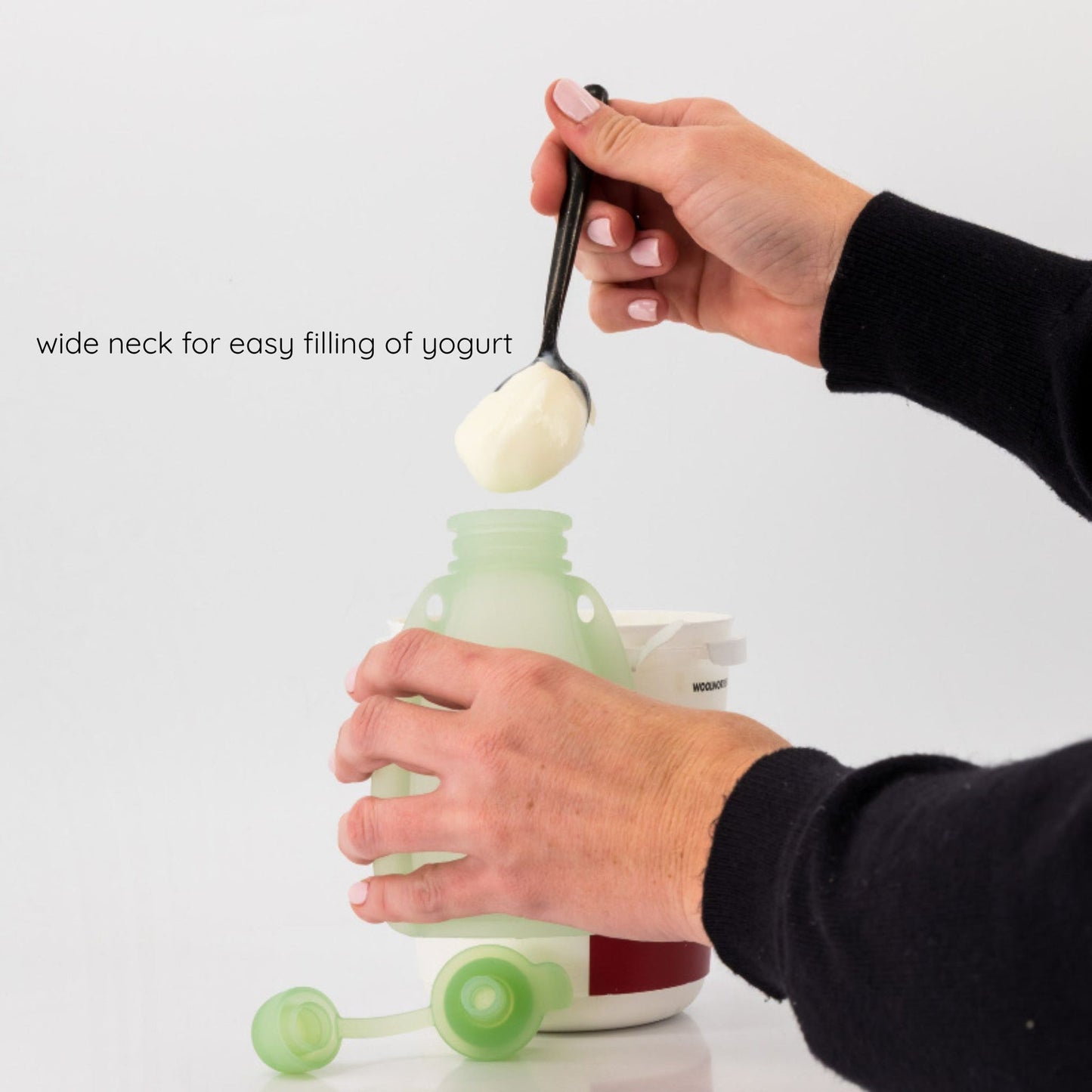 MACCIE squeeze + go refillable food pouch