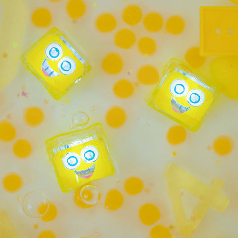 Glo Pals: Water Activated Light-Up Sensory Cubes - Alex (Yellow) 4pc