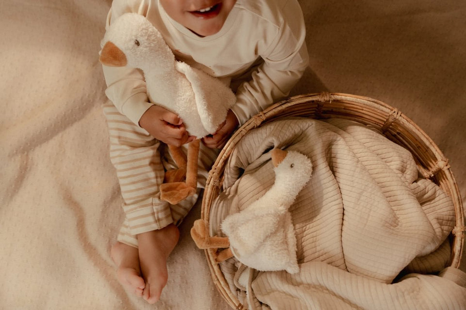 Little Dutch Cuddle Goose 25cm GRS