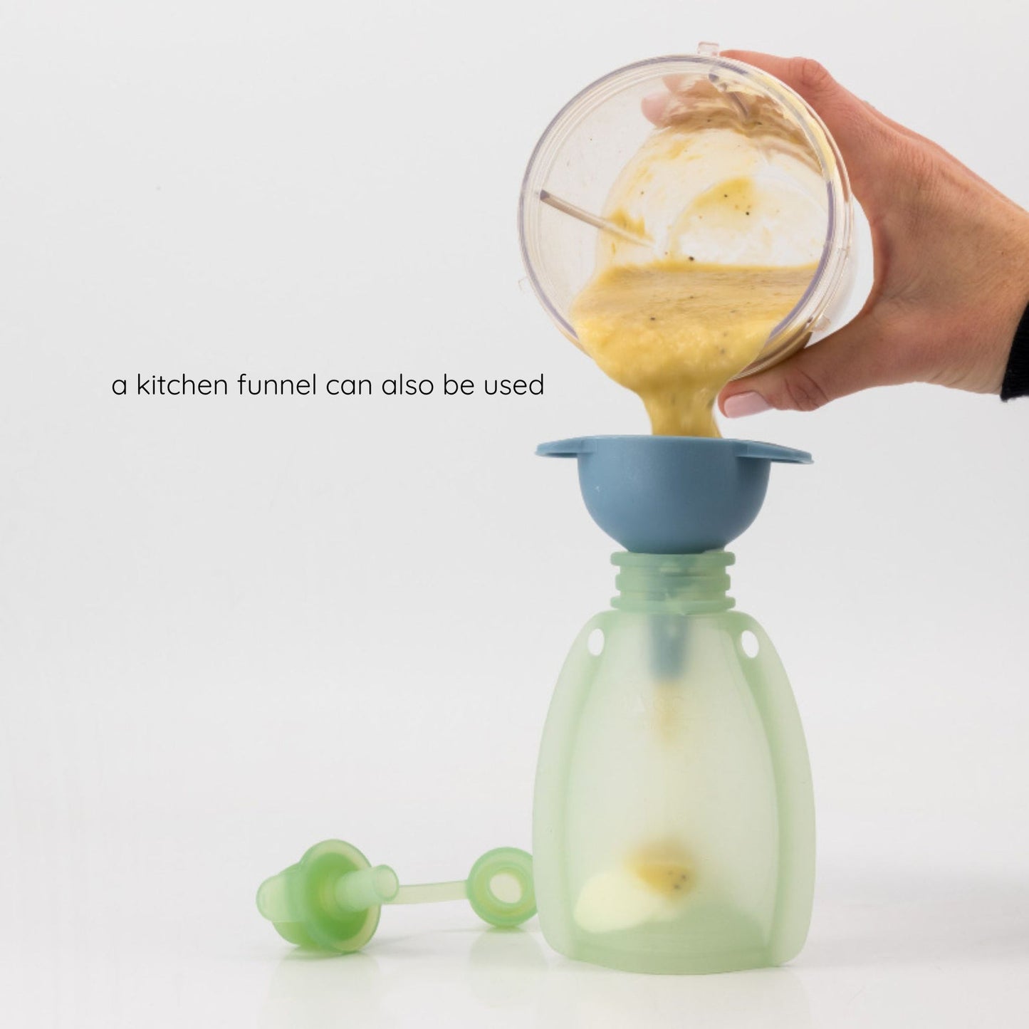 MACCIE squeeze + go refillable food pouch