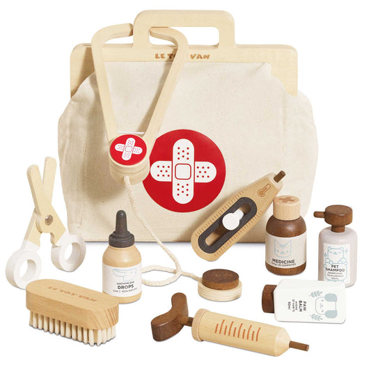 Le Toy Van Animal Vet Set