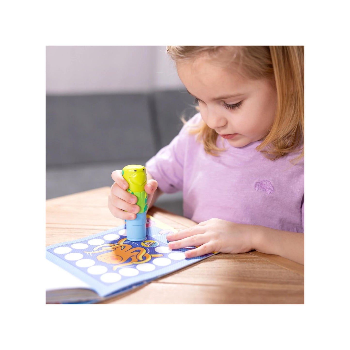 Melissa & Doug Sticker WOW! – Sticker Stamper & Activity Pad – Turtle