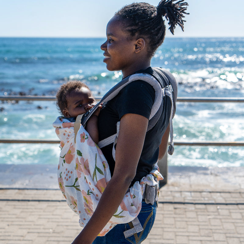 MACCIE bamboo muslin swaddle baby blanket | pink poppy flowers