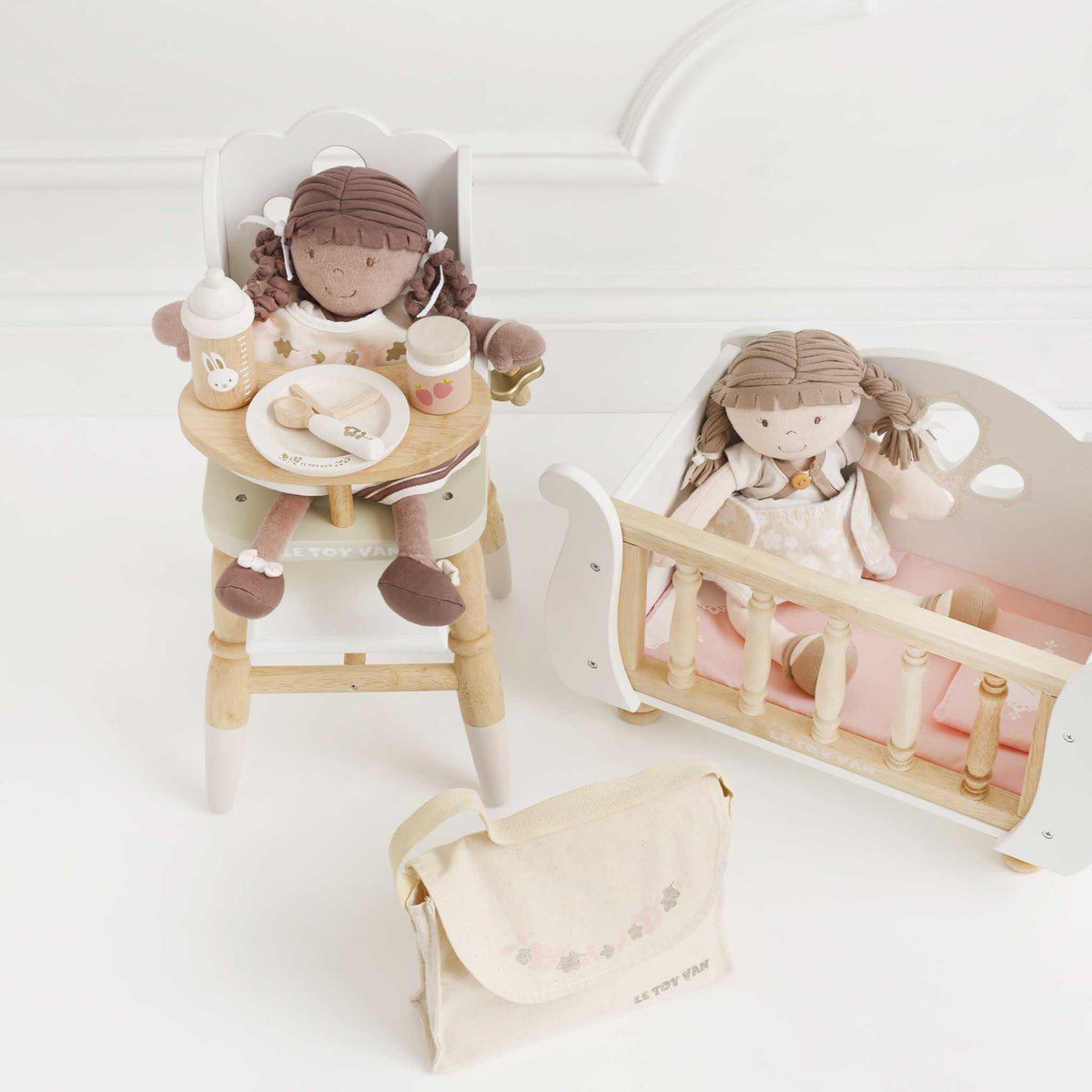 Le Toy Van Dolls Wooden Cot