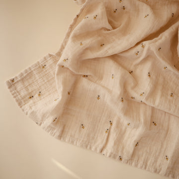 Mushie Organic Cotton Muslin Swaddle Blanket- Bee