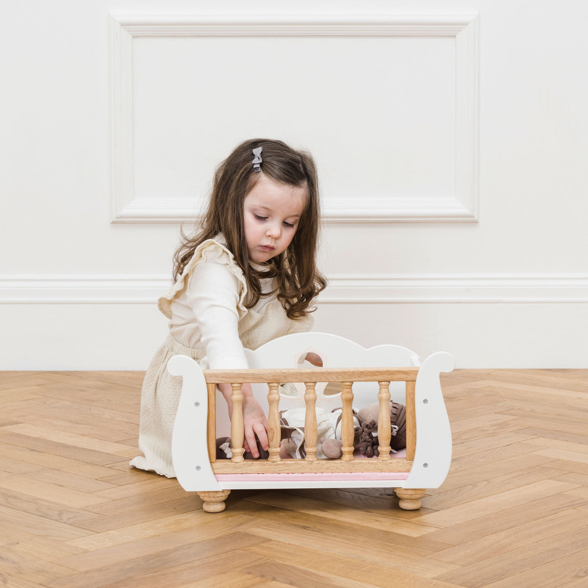 Le Toy Van Dolls Wooden Cot