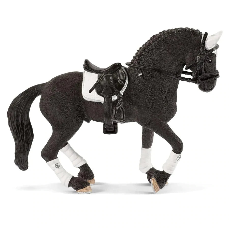 Schleich Horse Club- Frisian Stallion Riding Tournament (42457)